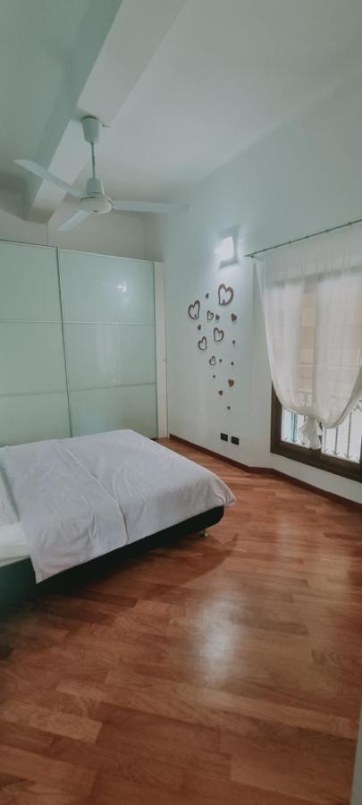 Crociali Apartment Bologna Luaran gambar